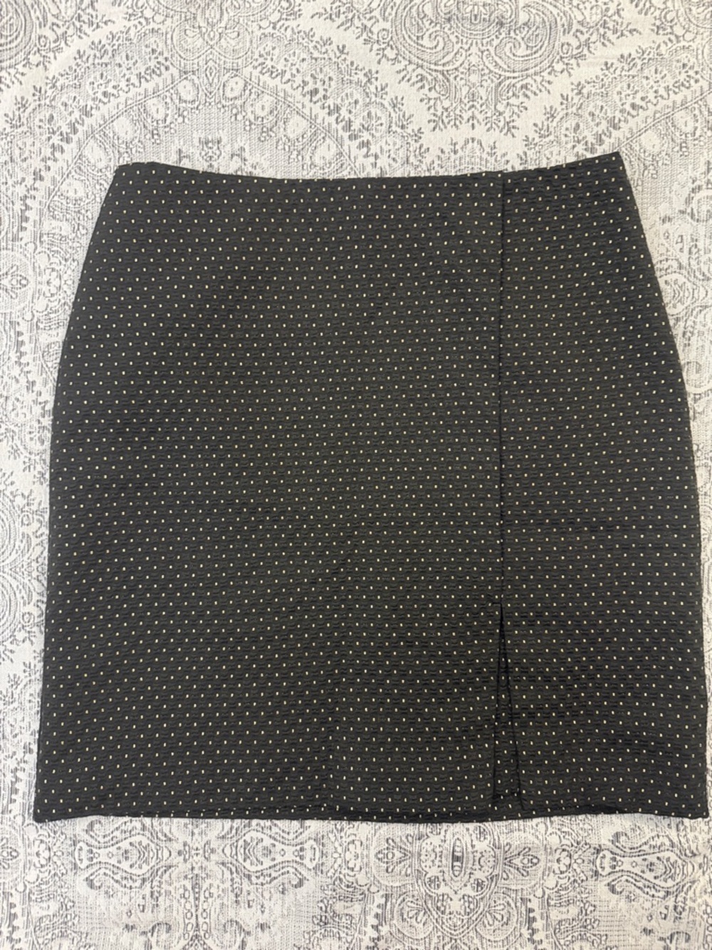 Black Ann Taylor Mini Skirt with Subtle Gold Dot Texture - Size 4P